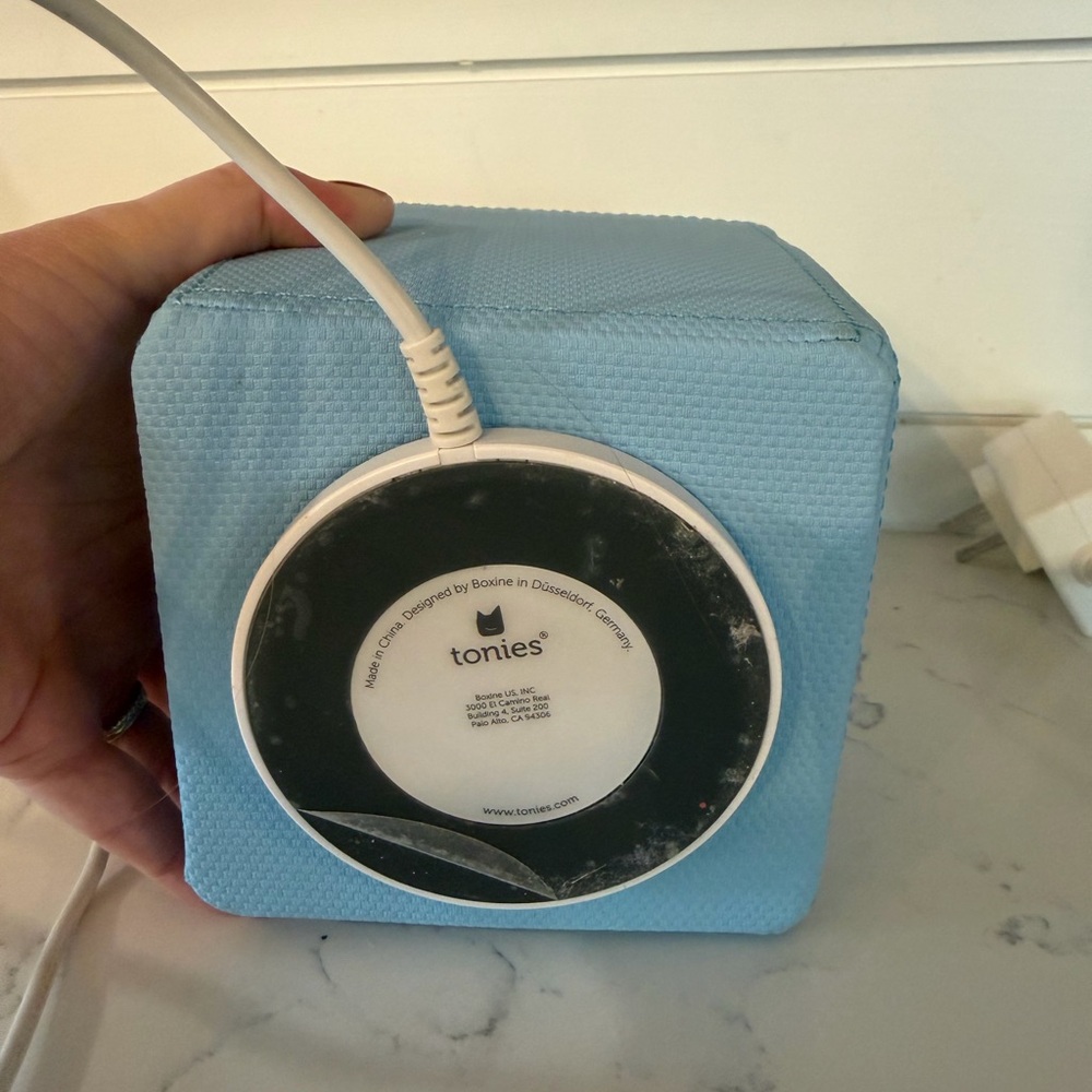 Toniebox Kid Friendly Music Box. Light Blue | Child Safe | EUC - Picture 7 of 7